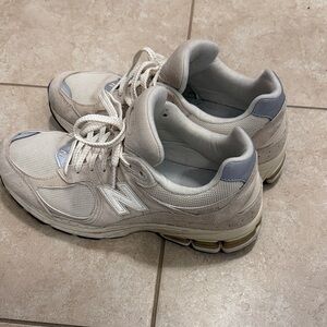 New Balance 2002R Sneakers